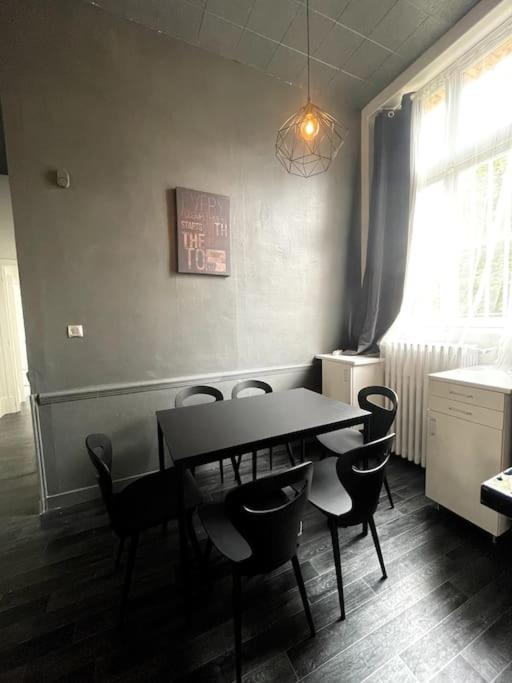 Agreable Maison De Ville Dans La Plus Belle Avenue Orléans Eksteriør billede