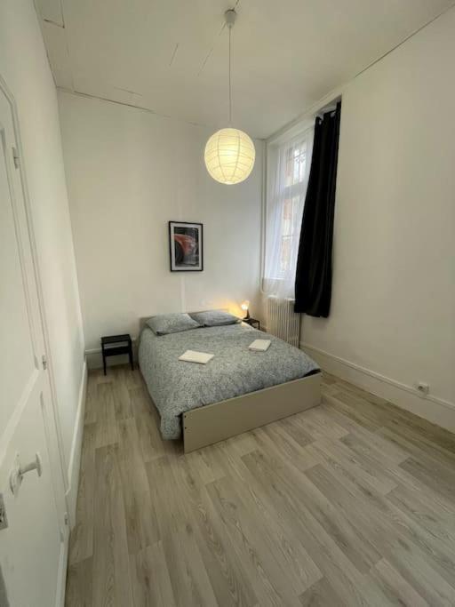 Agreable Maison De Ville Dans La Plus Belle Avenue Orléans Eksteriør billede