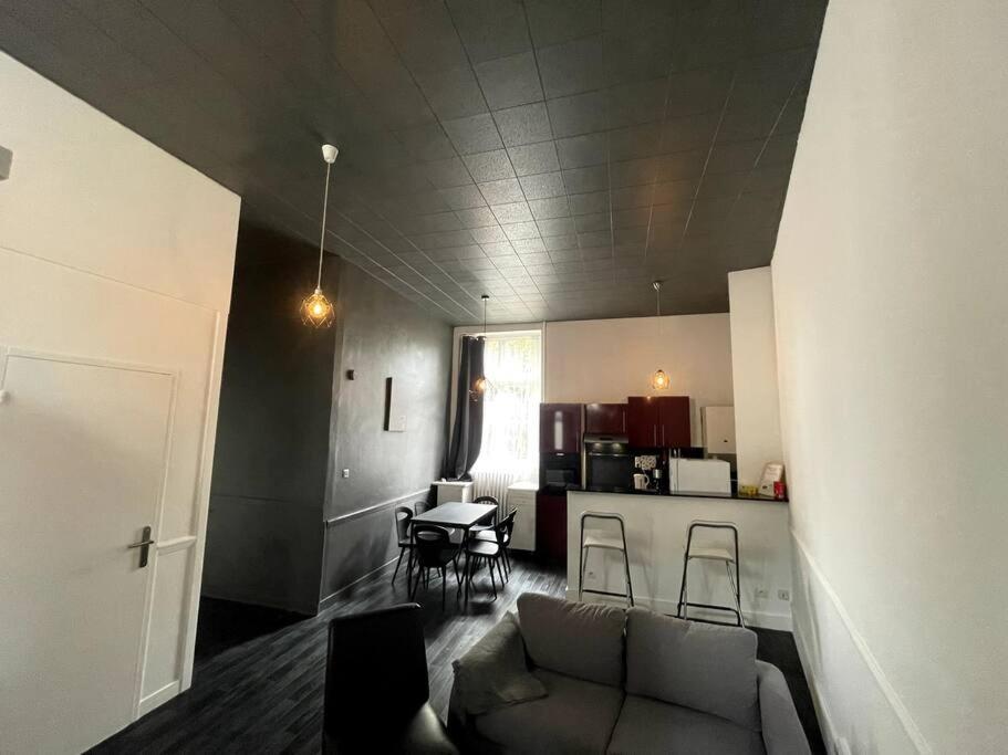 Agreable Maison De Ville Dans La Plus Belle Avenue Orléans Eksteriør billede