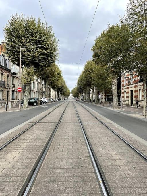 Agreable Maison De Ville Dans La Plus Belle Avenue Orléans Eksteriør billede